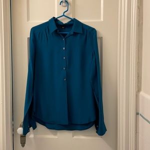 100% silk Ann Taylor teal long sleeve collared blouse size 4